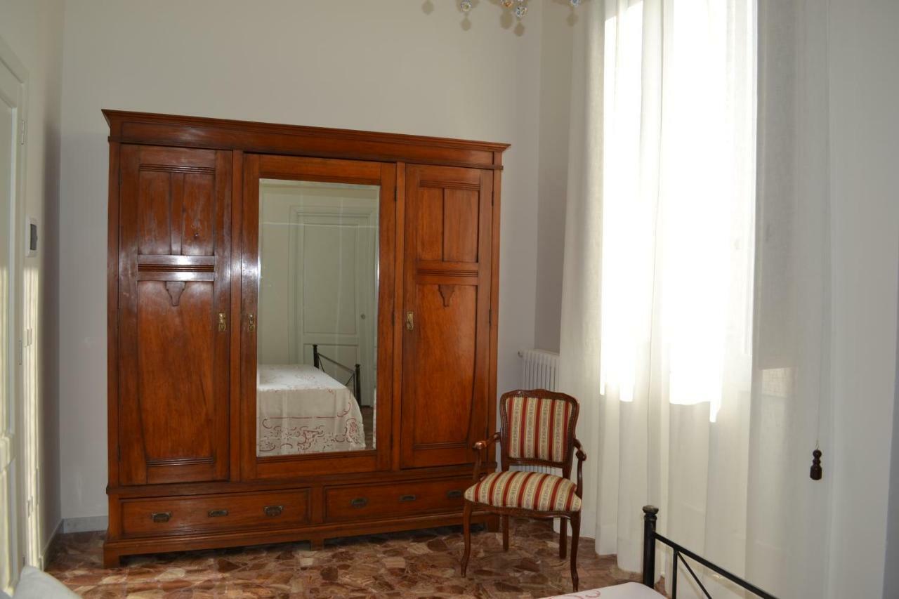Le Signorine B&B Lecce Exterior photo