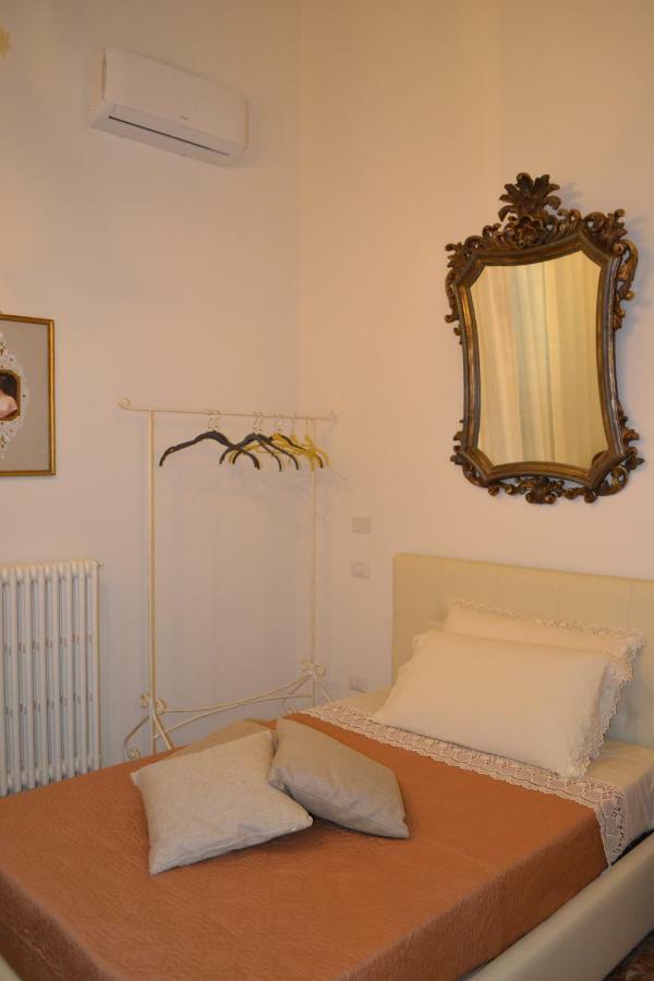 Le Signorine B&B Lecce Exterior photo