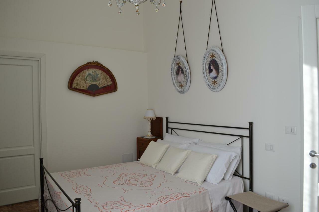 Le Signorine B&B Lecce Exterior photo