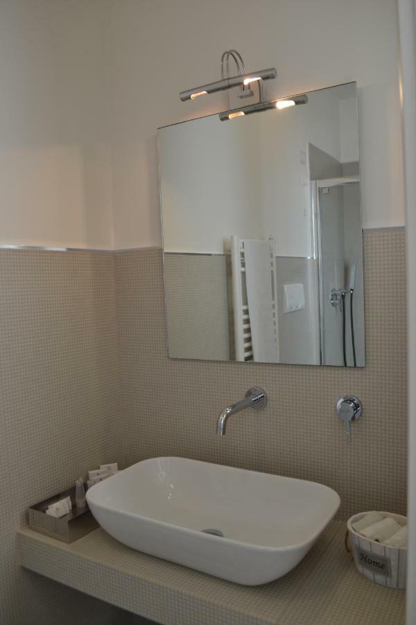 Le Signorine B&B Lecce Exterior photo