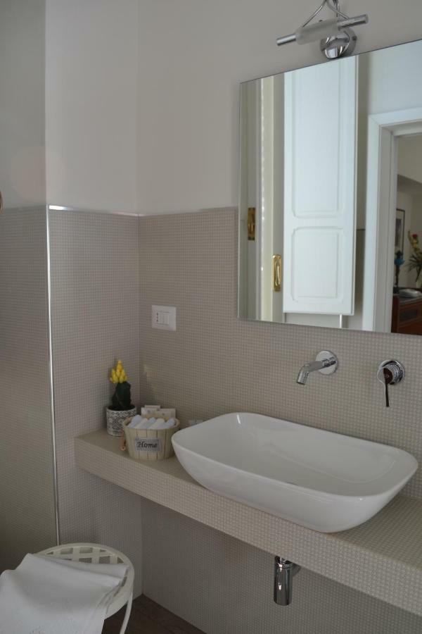 Le Signorine B&B Lecce Exterior photo