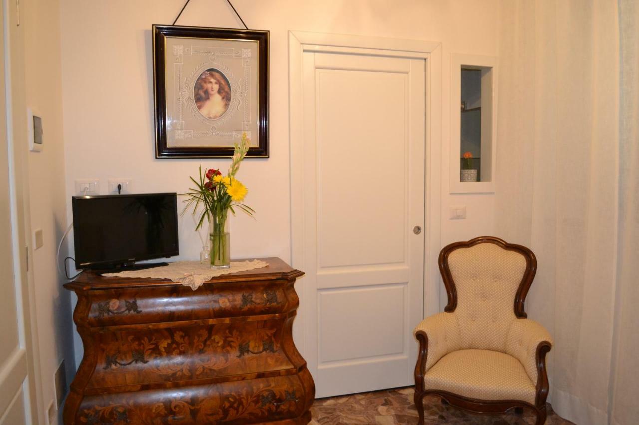 Le Signorine B&B Lecce Exterior photo