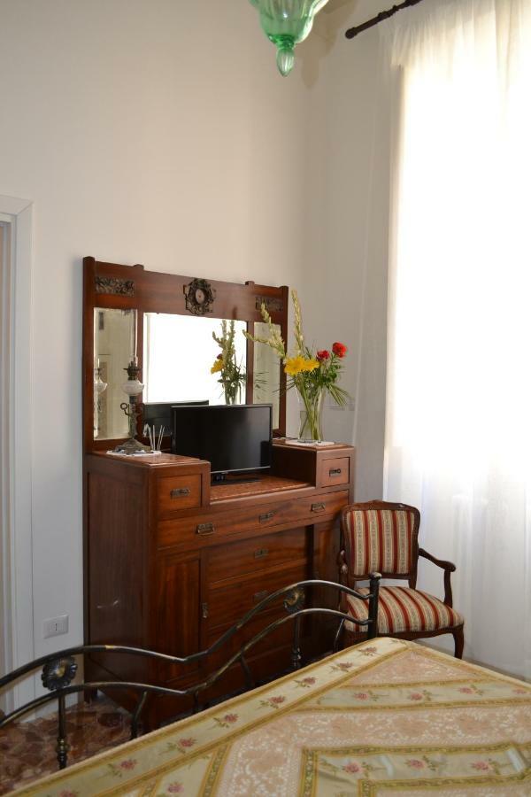 Le Signorine B&B Lecce Exterior photo